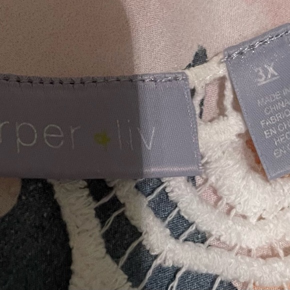 Harper Liv crochet top, white, EUC, 3X - Picture 3 of 4